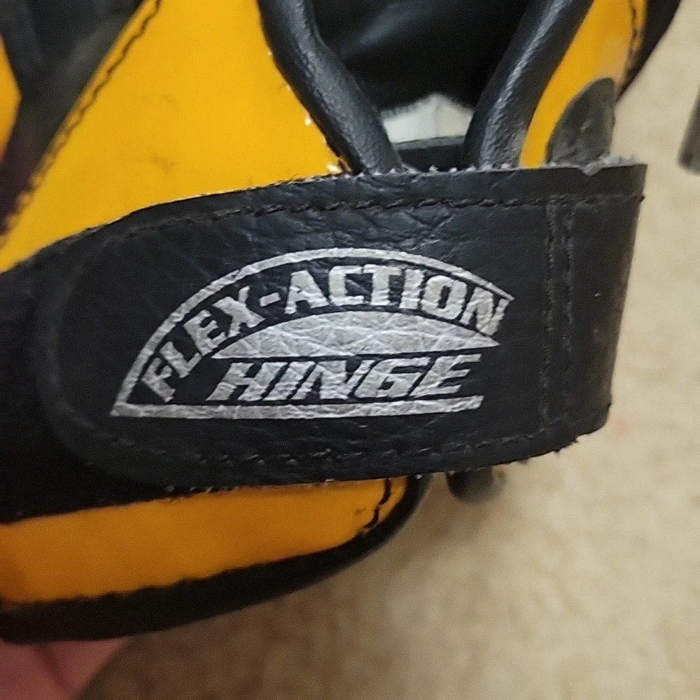 Kids Leather Baseball Glove - Picture 3 of 4